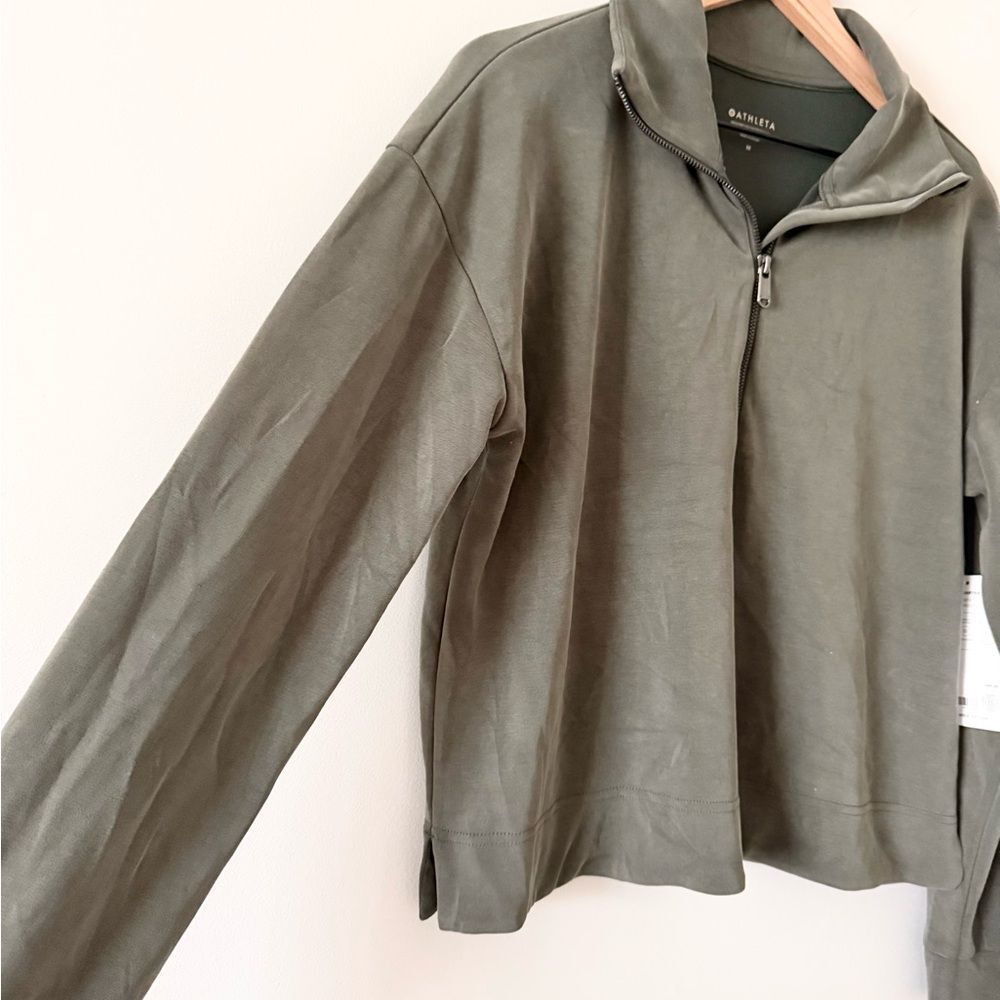 NWT Athleta Forest Seasoft Quarter Zip Pullover in Washed Green Size M - Picture 2 of 7